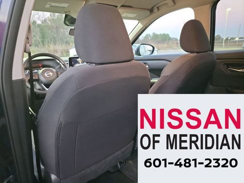 Used 2024 Nissan Rogue SV image 22