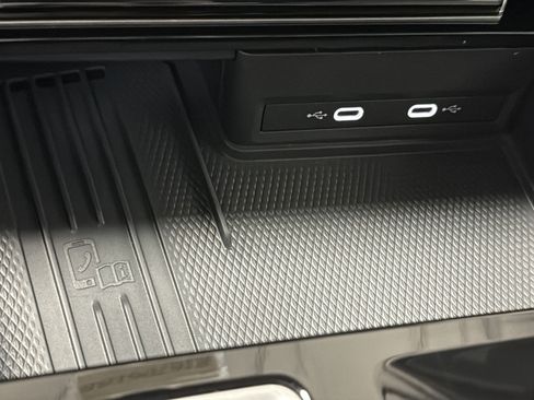 Used 2025 Volkswagen Atlas SEL Premium R-Line AWD/4WD image 35