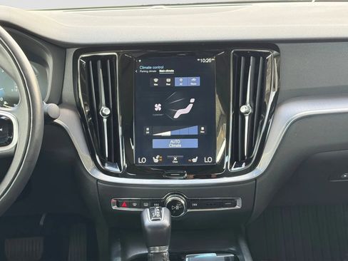 Used 2020 Volvo S60 T5 Momentum w/ Protection Package Premier image 21