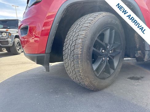 Used 2019 Jeep Grand Cherokee Trailhawk image 27