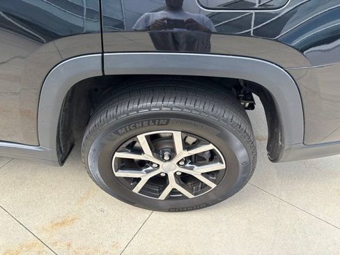 Used 2023 Jeep Grand Cherokee L Limited AWD/4WD image 11