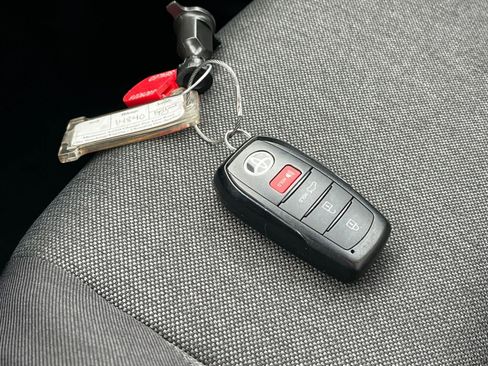 Used 2025 Toyota Camry LE image 22