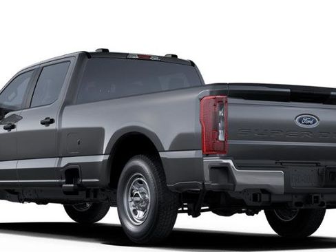 New 2025 Ford F250 XL w/ XL Chrome Package image 17