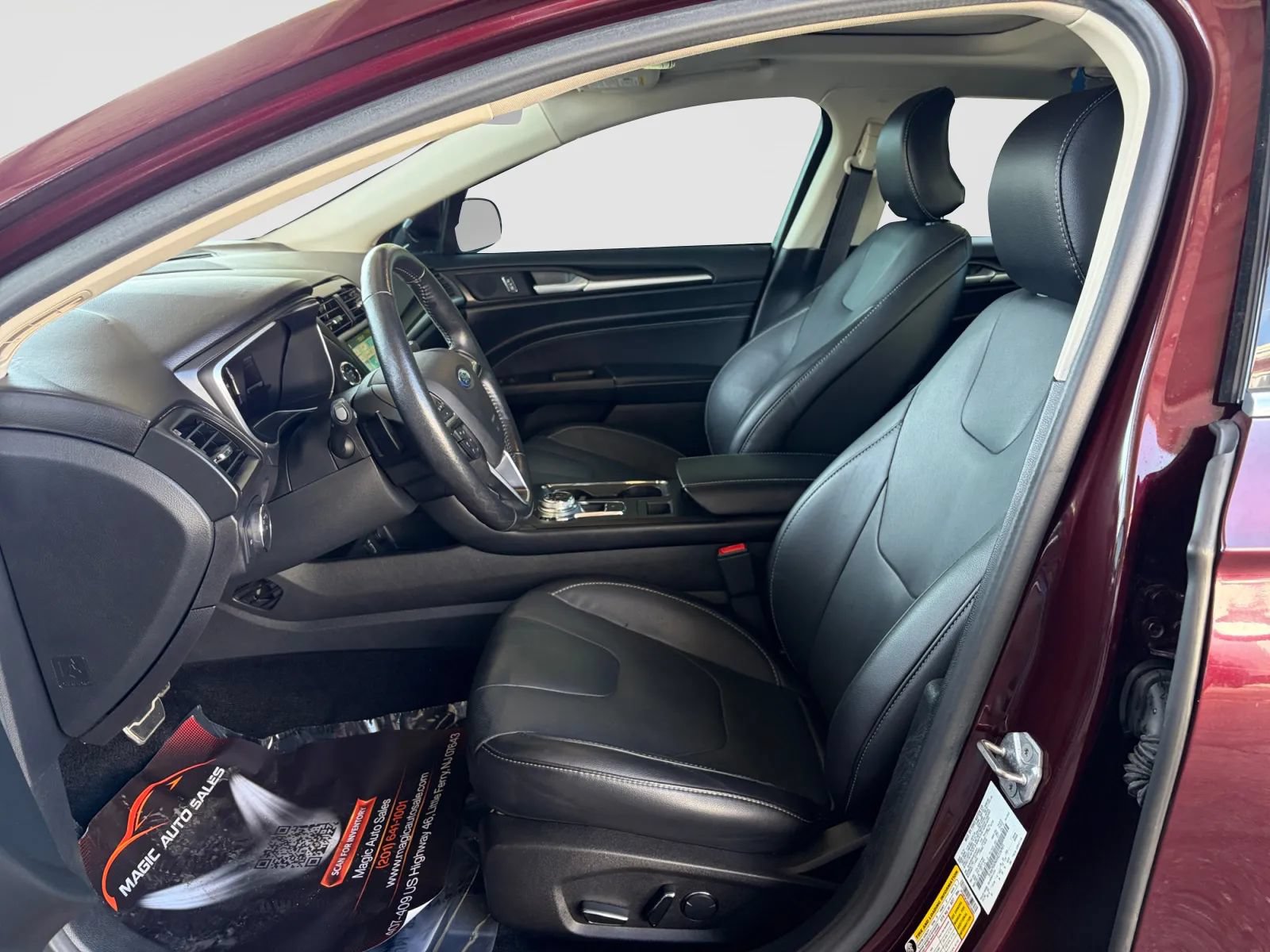 Used 2017 Ford Fusion Titanium FWD image 12