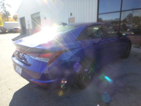 Used 2022 Hyundai Elantra SEL w/ Convenience Package image 6