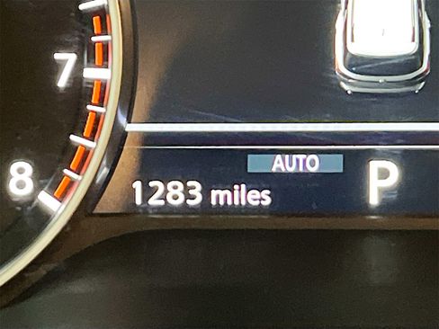 Used 2023 Nissan Pathfinder SL image 12