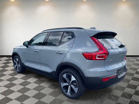 New 2026 Volvo XC40 B5 Plus w/ Protection Package Premier image 4