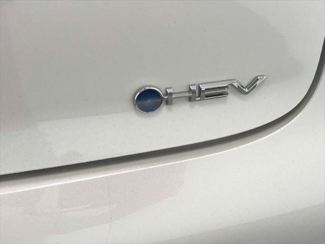 Certified 2025 Toyota Prius LE FWD image 11