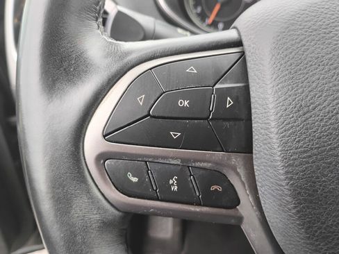 Used 2019 Jeep Cherokee Limited AWD/4WD image 22