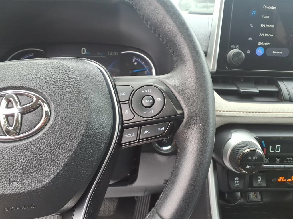 Used 2024 Toyota RAV4 XLE w/ Convenience Package AWD/4WD image 29