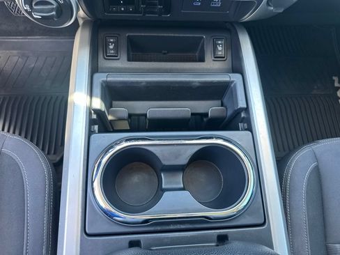 Used 2021 Nissan Titan SV w/ SV Convenience Package AWD/4WD image 7