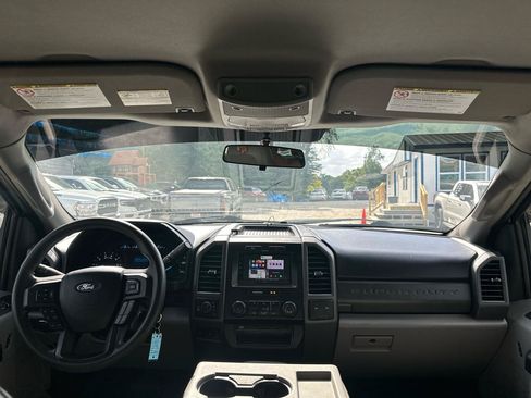 Used 2019 Ford F250 XL w/ Power Equipment Group AWD/4WD image 10