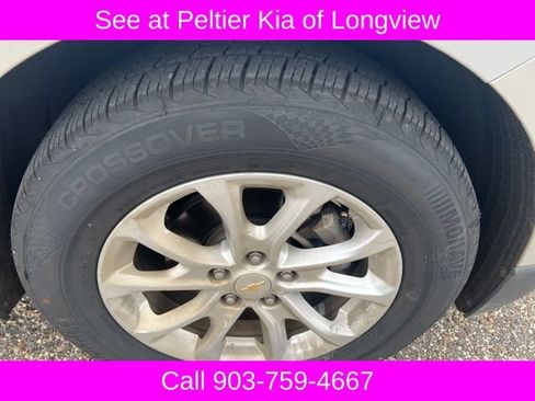 Used 2018 Chevrolet Equinox LT w/ Sun & Infotainment Package FWD image 9