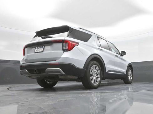 Used 2025 Ford Explorer Platinum RWD image 46