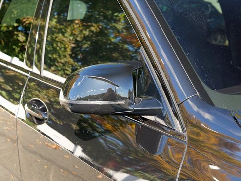 Used 2024 BMW X5 M60i w/ Executive Package image 10