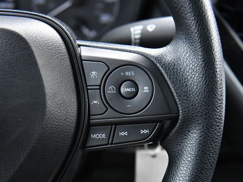 Used 2024 Toyota Corolla LE image 30