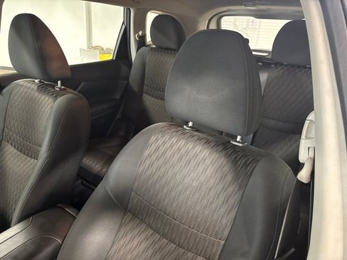 Used 2020 Nissan Rogue S AWD/4WD image 23