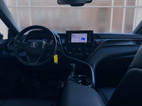 Used 2024 Toyota Camry SE image 15