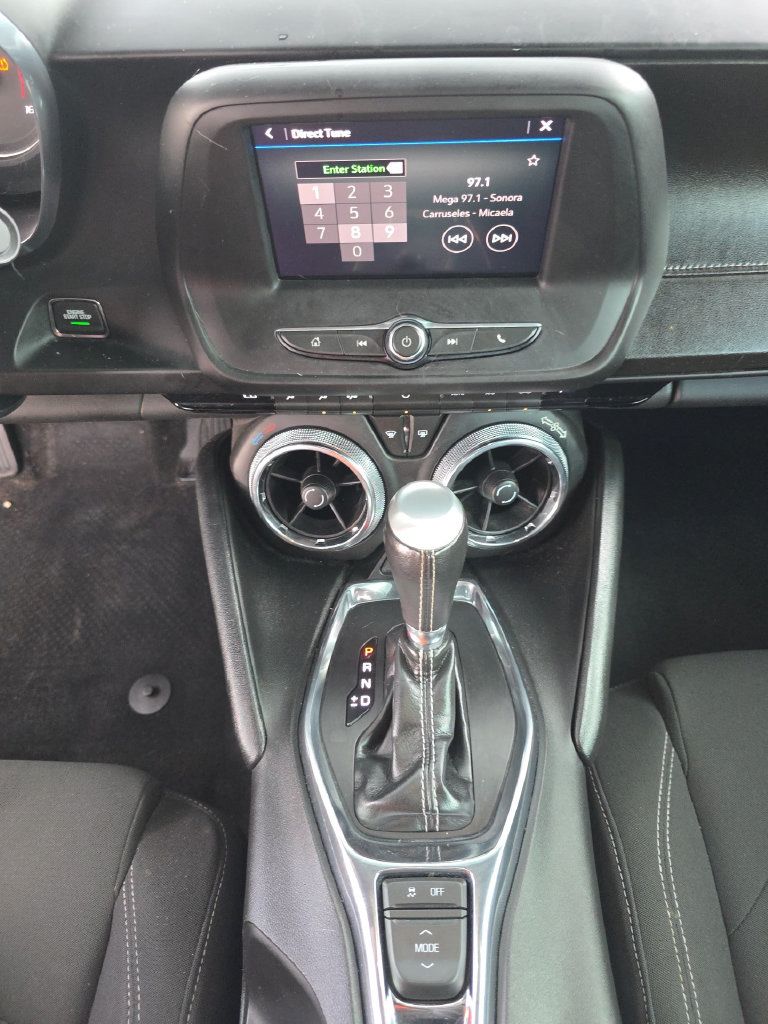 Used 2020 Chevrolet Camaro LT w/ RS Package RWD image 7