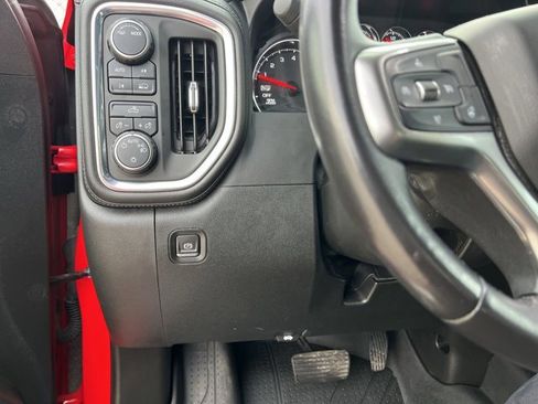 Used 2021 Chevrolet Silverado 1500 LT image 18