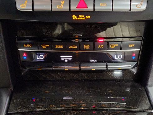 Used 2014 Mercedes-Benz E 350 4MATIC Luxury Wagon image 40