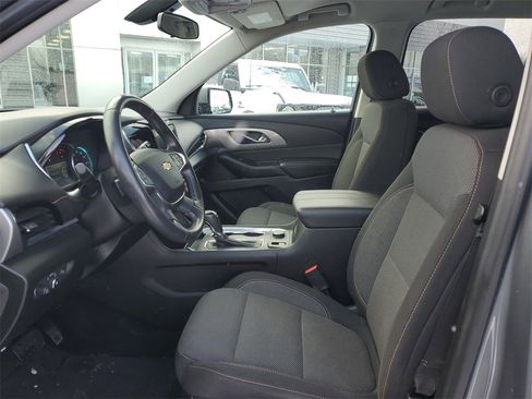 Used 2019 Chevrolet Traverse LT image 8