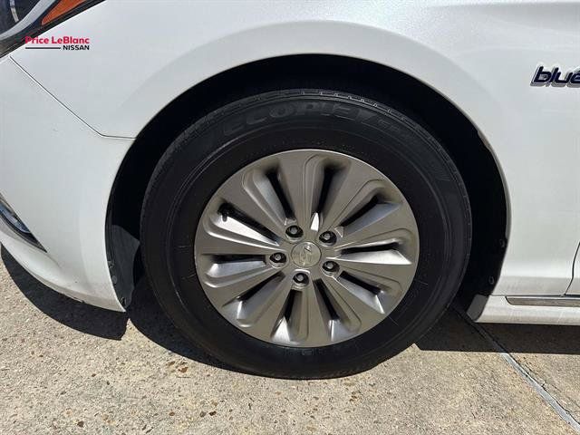 Used 2017 Hyundai Sonata SE FWD image 4