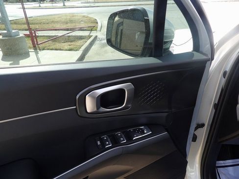 New 2026 Kia Sorento LX image 11