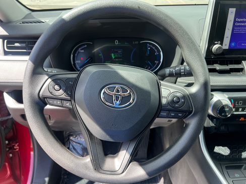 Certified 2025 Toyota RAV4 XLE AWD/4WD image 12