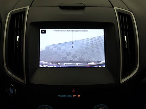 Used 2019 Ford Edge SEL w/ Equipment Group 201A AWD/4WD image 20