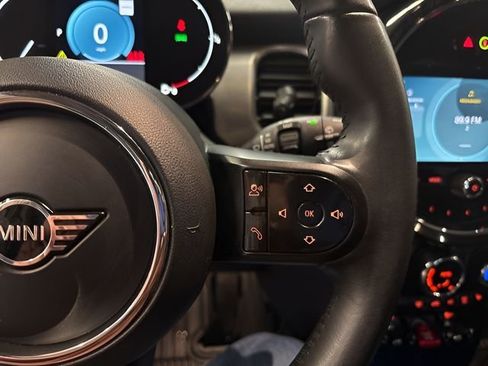 Used 2023 MINI Cooper 4-Door Hardtop FWD image 15