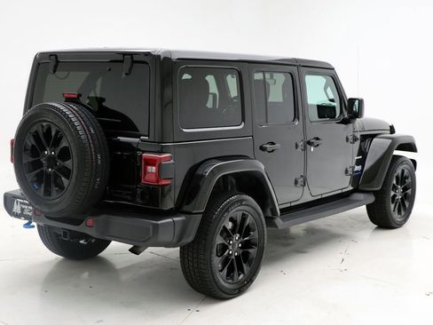Used 2023 Jeep Wrangler Unlimited Sahara w/ Cold Weather Group image 8