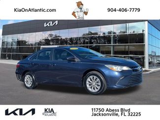 Used 2015 Toyota Camry LE FWD video 1