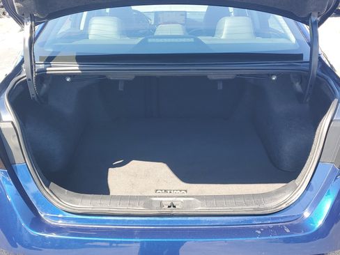 Certified 2024 Nissan Altima 2.5 SR w/ SR Premium Package image 6