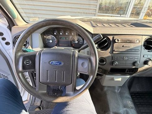 Used 2011 Ford F250 XL RWD image 14