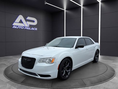Used 2023 Chrysler 300 Touring w/ Sport Appearance Package image 1