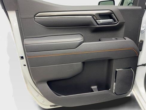 Used 2025 GMC Sierra 1500 AT4 image 38