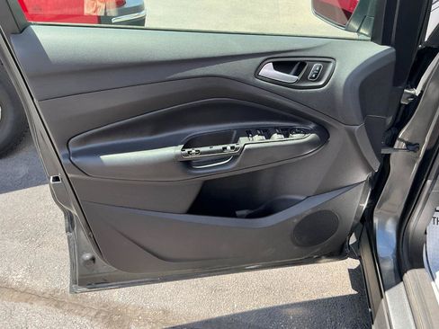 Used 2019 Ford Escape SE AWD/4WD image 7