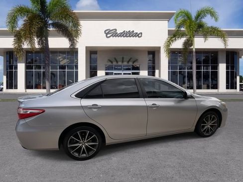 Used 2016 Toyota Camry XSE FWD image 15