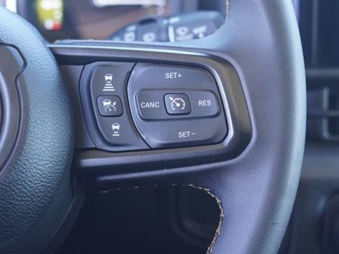 Used 2024 Jeep Wrangler Unlimited AWD/4WD image 23
