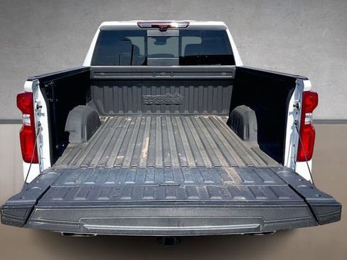 Used 2024 Chevrolet Silverado 1500 High Country w/ Technology Package AWD/4WD image 27