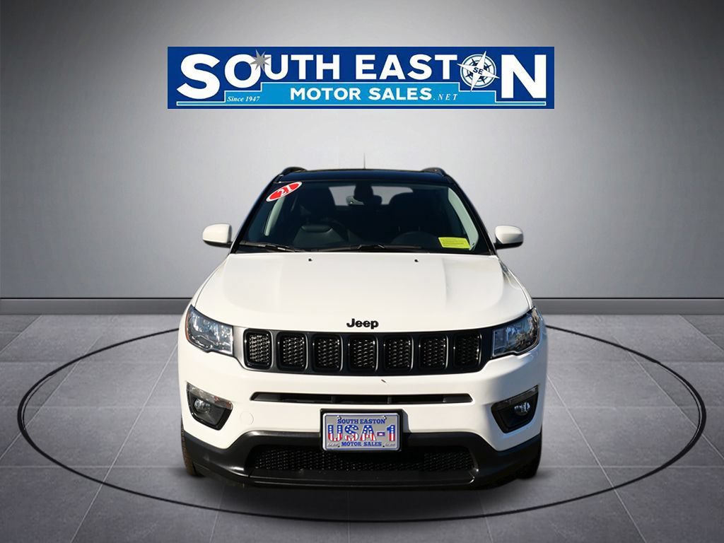 Used 2021 Jeep Compass Latitude w/ Sun and Sound Group AWD/4WD image 3