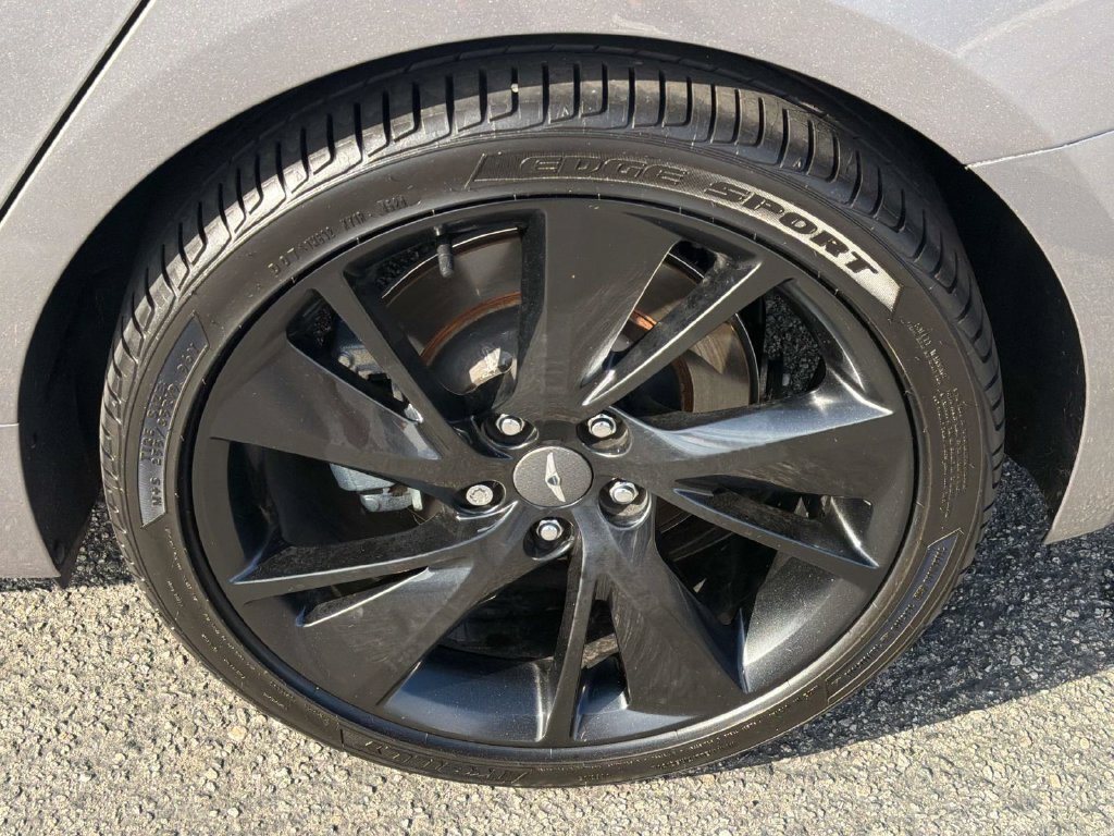 Used 2023 Genesis G70 2.0T w/ Sport Prestige Package RWD image 7
