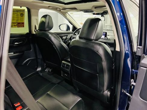 Used 2024 Nissan Rogue SV w/ SV Premium Package FWD image 27