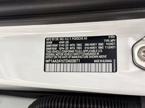 Used 2026 Porsche Cayenne image 21