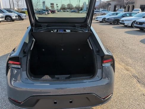 Used 2025 Toyota Prius LE image 20