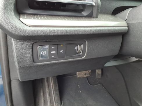 Used 2025 Chevrolet Traverse LT w/ Driver Confidence Package image 13