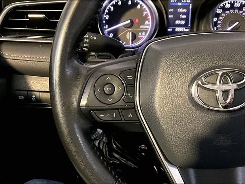 Used 2020 Toyota Camry SE image 24