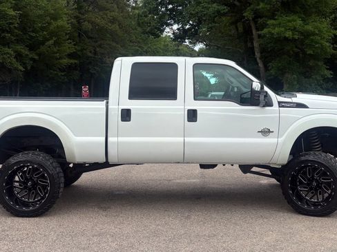 Used 2015 Ford F250 XL w/ Power Equipment Group AWD/4WD image 7