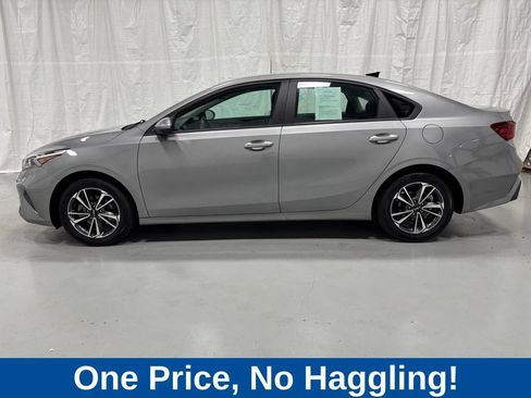 Used 2024 Kia Forte LXS FWD image 4